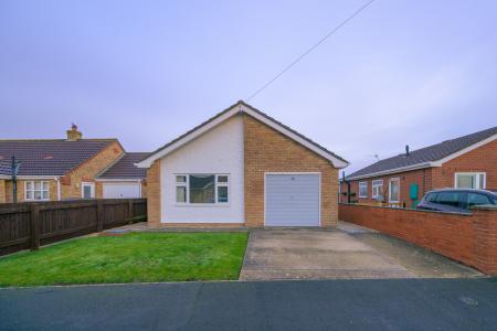 2 bedroom Bungalow for sale in Marine Avenue, Sutton on Sea, LN12