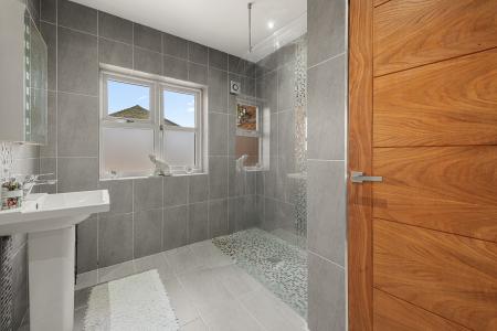 3 bedroom Detached bungalow for sale in Boston Road, Wainfleet St.Marys, PE24