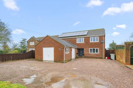 5 bedroom Detached house for sale in Chapel Lane, Friskney, PE22