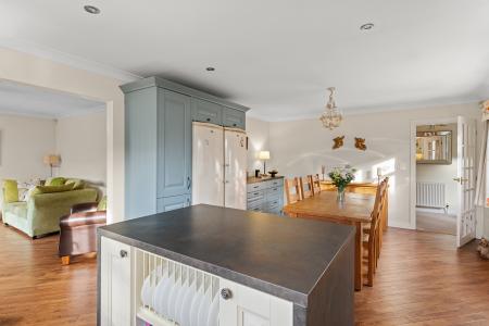 3 bedroom Detached house for sale in Beacon Way, Skegness, PE25