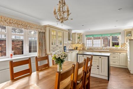 3 bedroom Detached house for sale in Beacon Way, Skegness, PE25