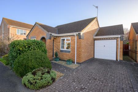 2 bedroom Detached bungalow for sale in Winston Drive, Skegness, PE25