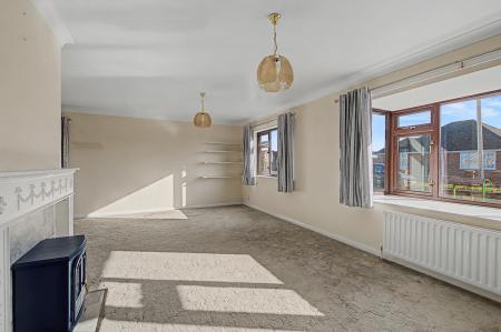 2 bedroom Detached bungalow for sale in Briar Way, Skegness, PE25