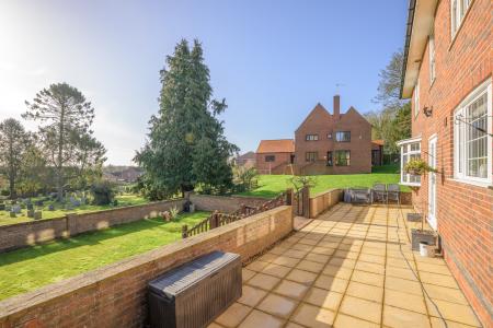 4 bedroom Detached house for sale in High Street, Burgh Le Marsh, PE24