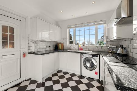 4 bedroom Detached house for sale in High Street, Burgh Le Marsh, PE24