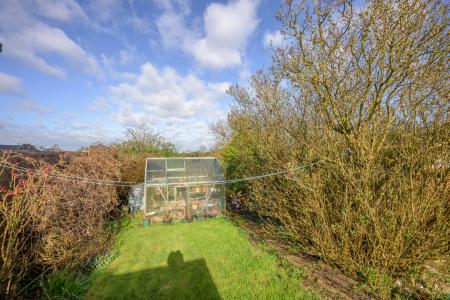 2 bedroom Semi-detached bungalow for sale in Croft Bank, Croft, PE24