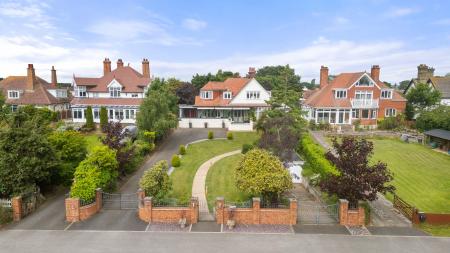 Sea Front Road, Skegness, PE25