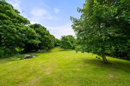 5 bedroom Detached house for sale in Sea Front Road, Skegness, PE25