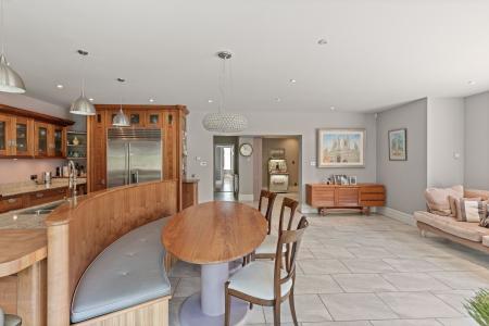 5 bedroom Detached house for sale in Sea Front Road, Skegness, PE25