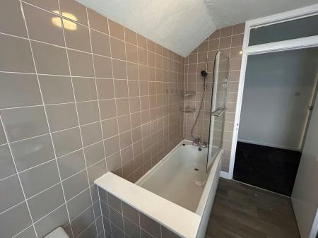 1 bedroom Flat to let in Roman Bank, Skegness, PE25