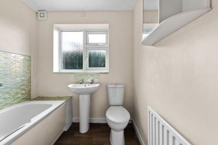 2 bedroom Flat for sale in Queens Road, Hammersmith Court Queens Road, PE25