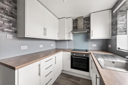 2 bedroom Flat for sale in Queens Road, Hammersmith Court Queens Road, PE25