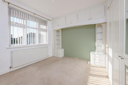 5 bedroom Detached house for sale in Sunningdale Drive, Skegness, PE25