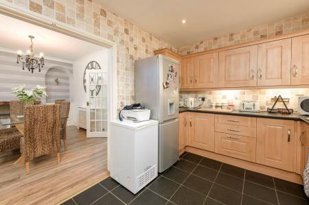 5 bedroom Detached house for sale in Sunningdale Drive, Skegness, PE25