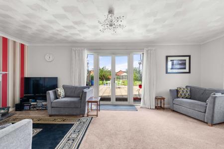 3 bedroom Detached bungalow for sale in Croft Lane, Croft, PE24