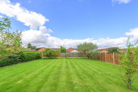 3 bedroom Detached bungalow for sale in Croft Lane, Croft, PE24