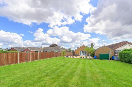 3 bedroom Detached bungalow for sale in Croft Lane, Croft, PE24