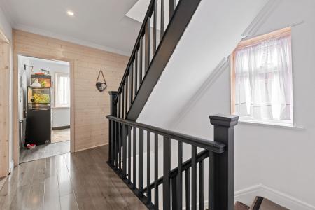 6 bedroom Detached house for sale in Glentworth Crescent, Skegness, PE25