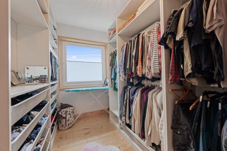 6 bedroom Detached house for sale in Glentworth Crescent, Skegness, PE25