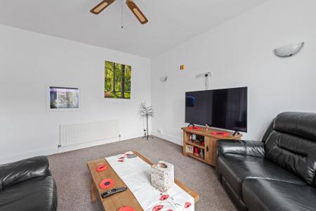 6 bedroom Detached house for sale in Glentworth Crescent, Skegness, PE25