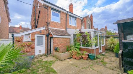 6 bedroom Detached house for sale in Glentworth Crescent, Skegness, PE25