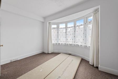 6 bedroom Detached house for sale in Glentworth Crescent, Skegness, PE25