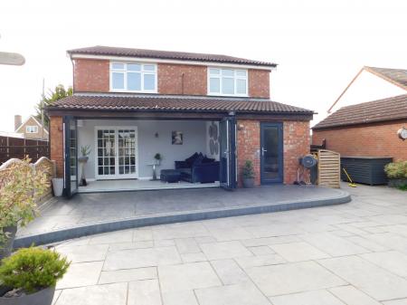 4 bedroom Detached house for sale in Station Road, Firsby, PE23