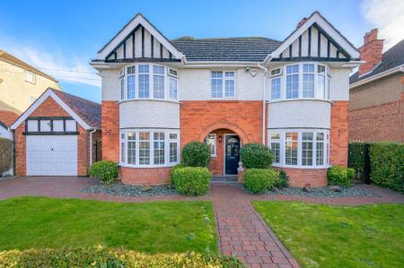 4 bedroom Detached house for sale in Sunningdale Drive, Skegness, PE25