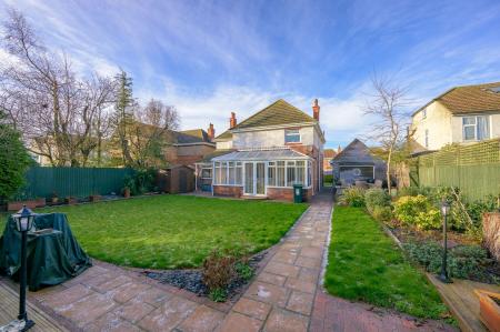 4 bedroom Detached house for sale in Sunningdale Drive, Skegness, PE25