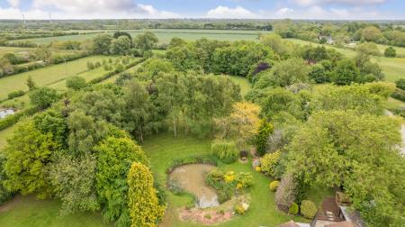 4 bedroom Detached bungalow for sale in Summer Gates Lane, Bratoft, PE24