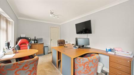 4 bedroom Detached bungalow for sale in Summer Gates Lane, Bratoft, PE24