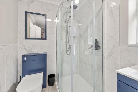 4 bedroom Detached bungalow for sale in Summer Gates Lane, Bratoft, PE24