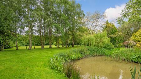 4 bedroom Detached bungalow for sale in Summer Gates Lane, Bratoft, PE24