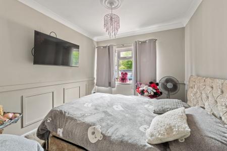 4 bedroom Detached bungalow for sale in Summer Gates Lane, Bratoft, PE24