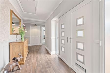 4 bedroom Detached bungalow for sale in Summer Gates Lane, Bratoft, PE24