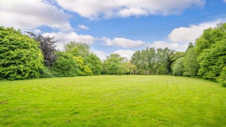 4 bedroom Detached bungalow for sale in Summer Gates Lane, Bratoft, PE24