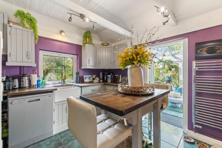 4 bedroom Detached house for sale in Sea Road, Anderby, PE24