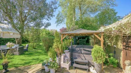 4 bedroom Detached house for sale in Sea Road, Anderby, PE24