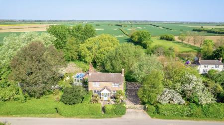 4 bedroom Detached house for sale in Sea Road, Anderby, PE24