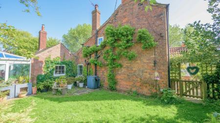 4 bedroom Detached house for sale in Sea Road, Anderby, PE24