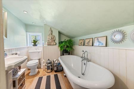 4 bedroom Detached house for sale in Sea Road, Anderby, PE24