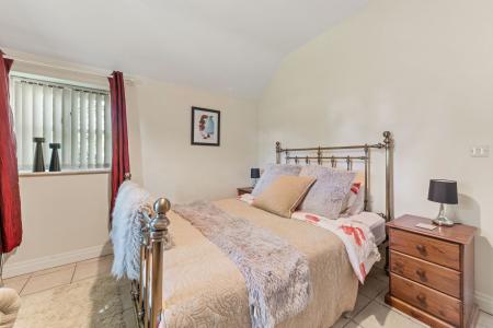 4 bedroom Detached house for sale in Sea Road, Anderby, PE24