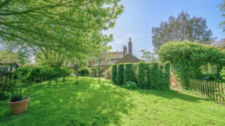 4 bedroom Detached house for sale in Sea Road, Anderby, PE24