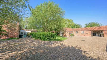 4 bedroom Detached house for sale in Sea Road, Anderby, PE24