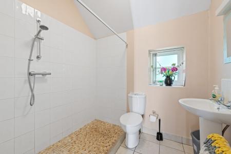 4 bedroom Detached house for sale in Sea Road, Anderby, PE24