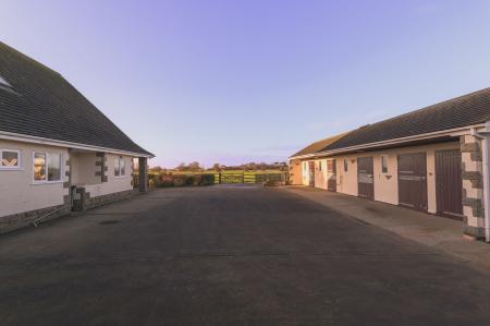 4 bedroom Detached house for sale in Addlethorpe, Skegness, PE24