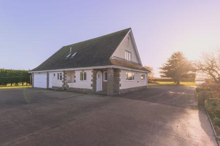 4 bedroom Detached house for sale in Addlethorpe, Skegness, PE24