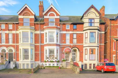 South Parade, Skegness, PE25