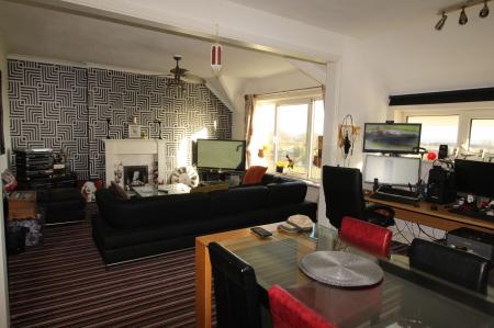 2 bedroom Apartment for sale in South Parade, Skegness, PE25