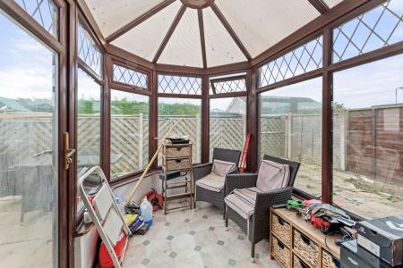 2 bedroom Detached bungalow for sale in Skipworth Way, Skegness, PE25